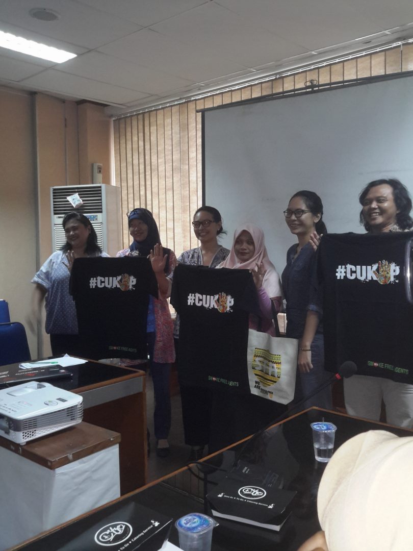 Blogger ikut kampanye antirokok (foto: Sitti Rabiah)