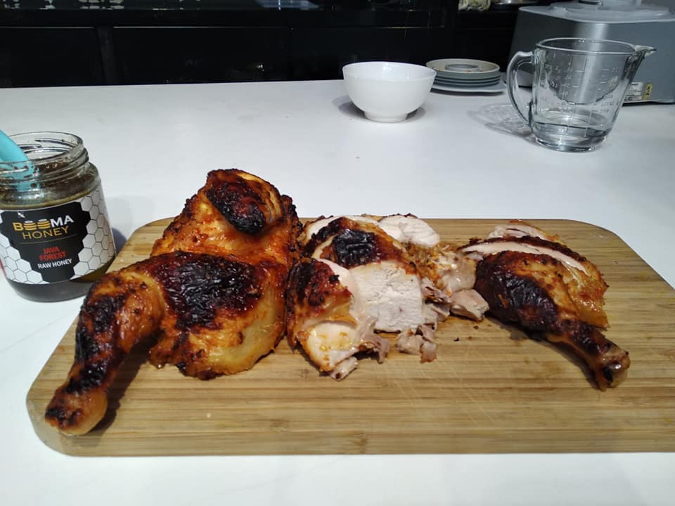Ayam Bakar Madu Hutan racikan Chef Norman (foto: Bunda Sitti Rabiah)